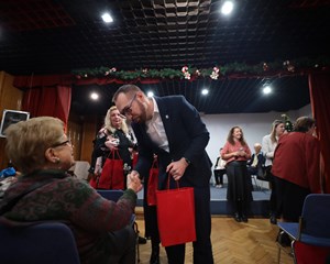 Tradicionalni božićni posjet domovima za starije osobe u Zagrebu
